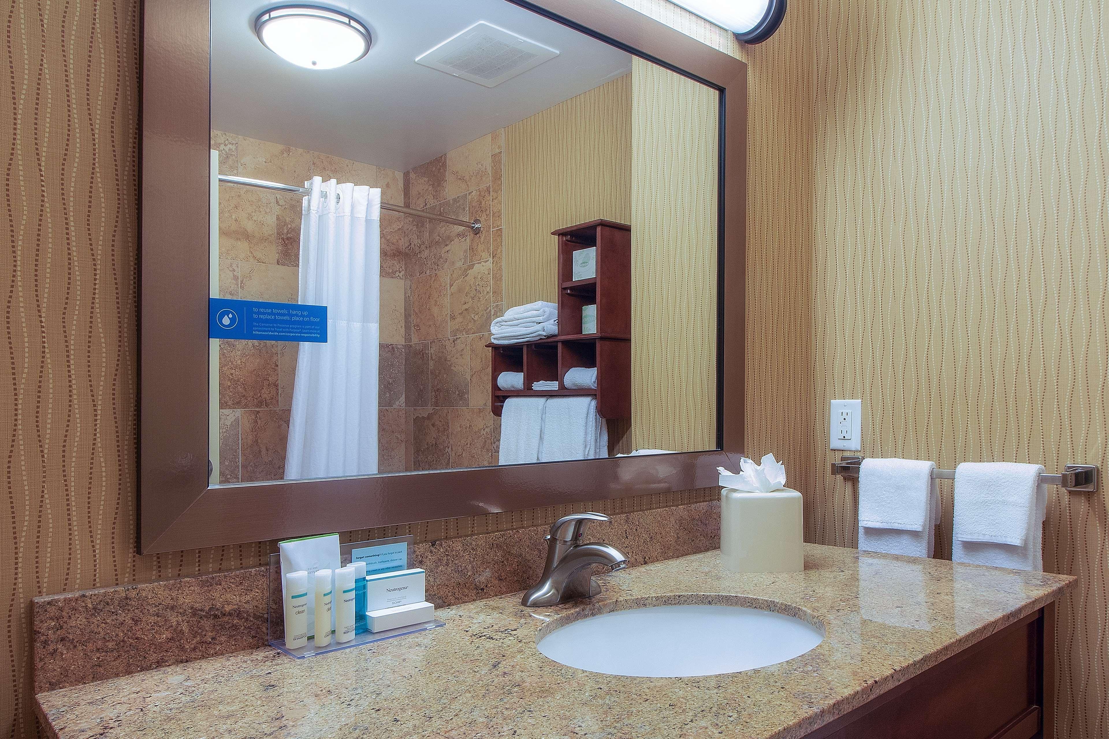 Hampton Inn Oxford/Miami University Area Екстериор снимка