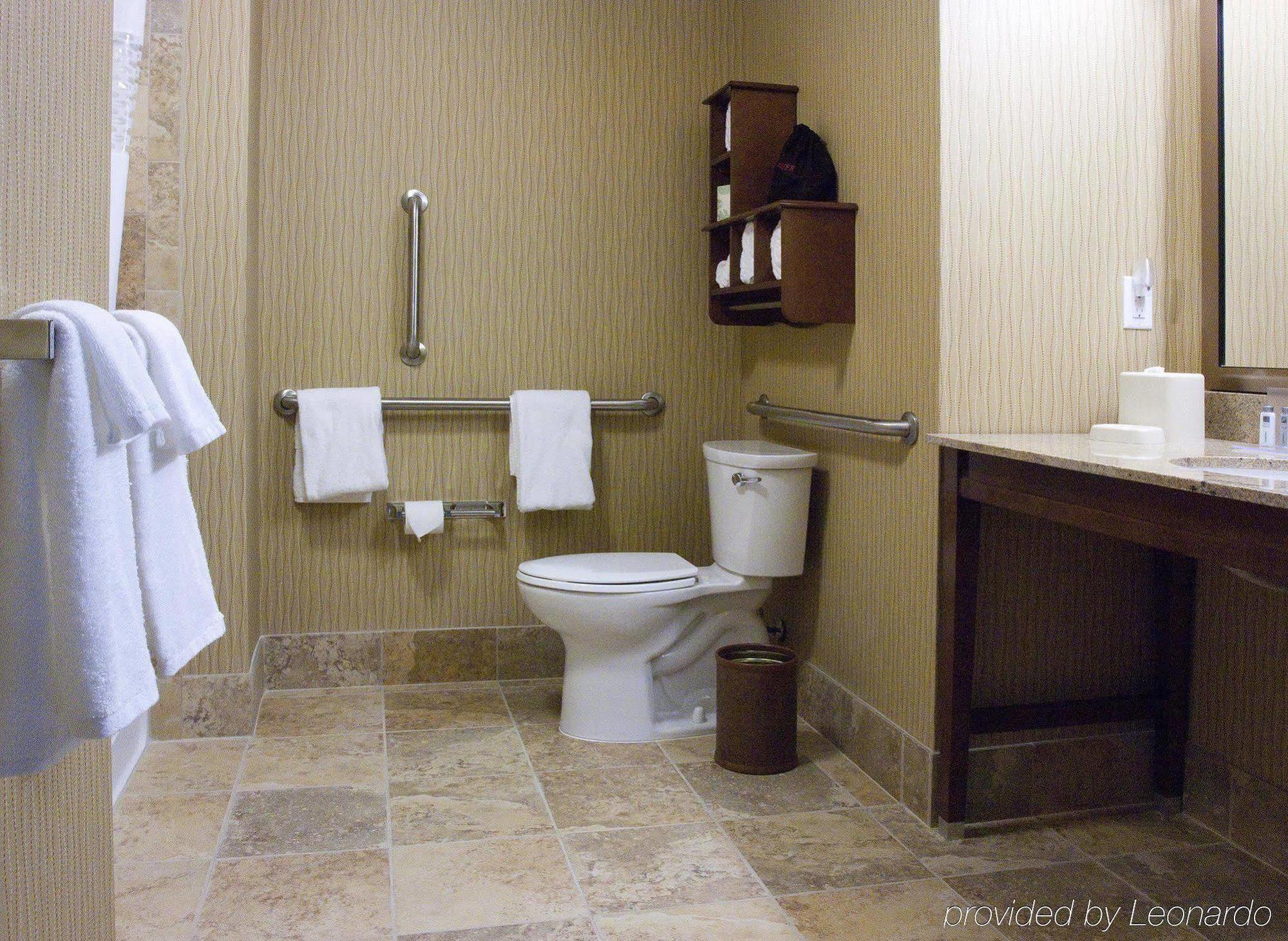 Hampton Inn Oxford/Miami University Area Екстериор снимка