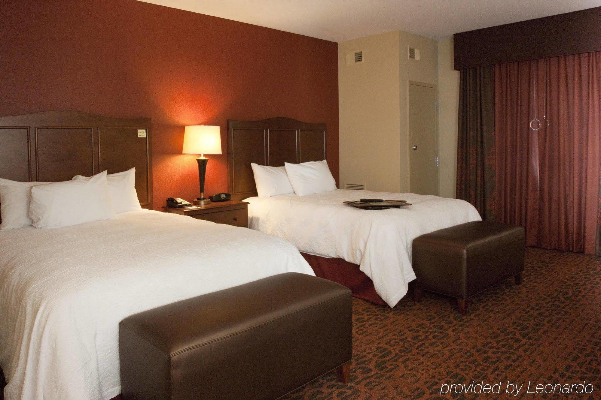 Hampton Inn Oxford/Miami University Area Екстериор снимка